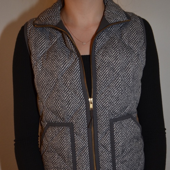 J CREW Down vest down mercantile excursion - Picture 3 of 8
